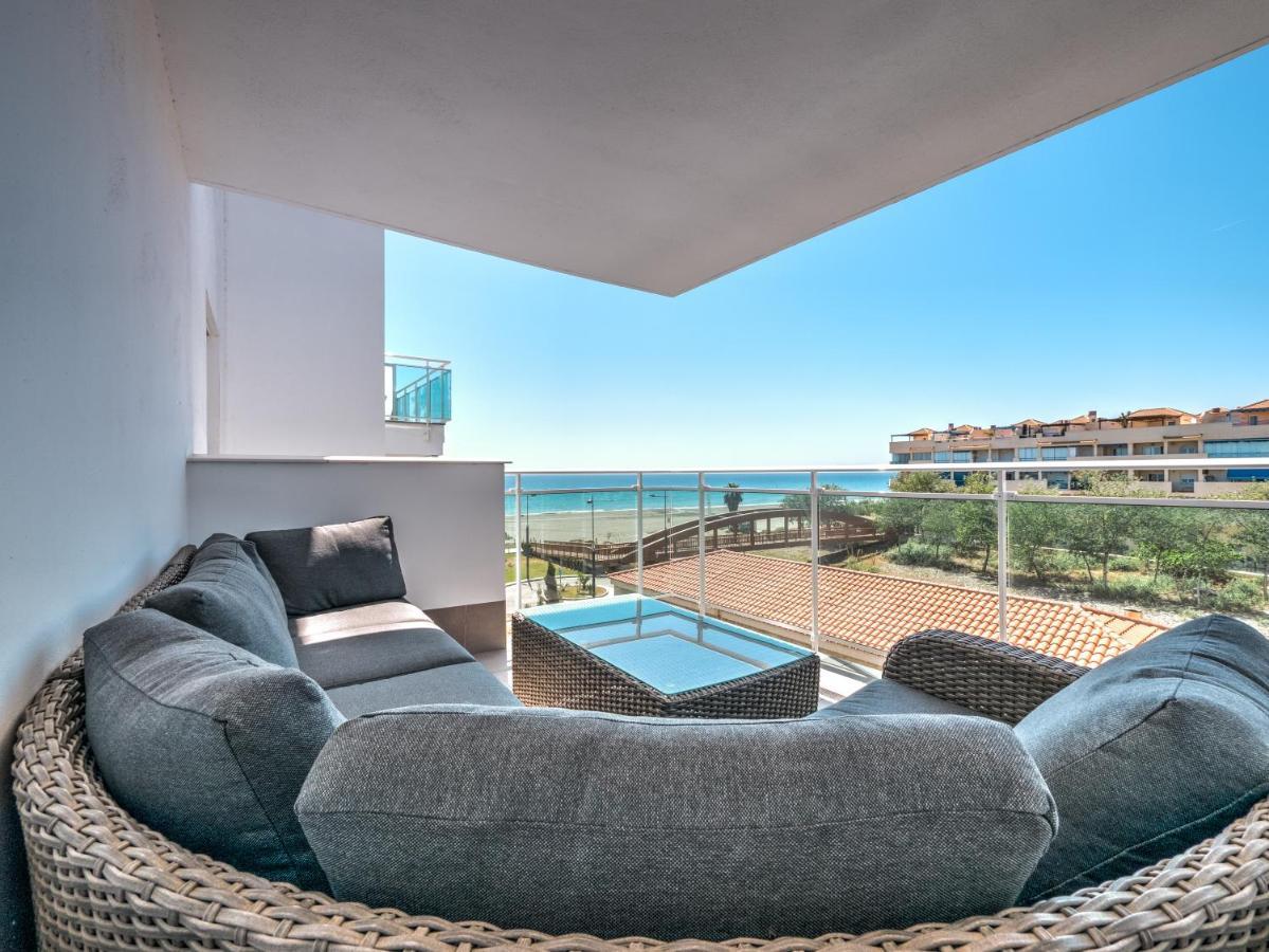 New Beach Front Apartment With Large Balcony Торокс Екстериор снимка